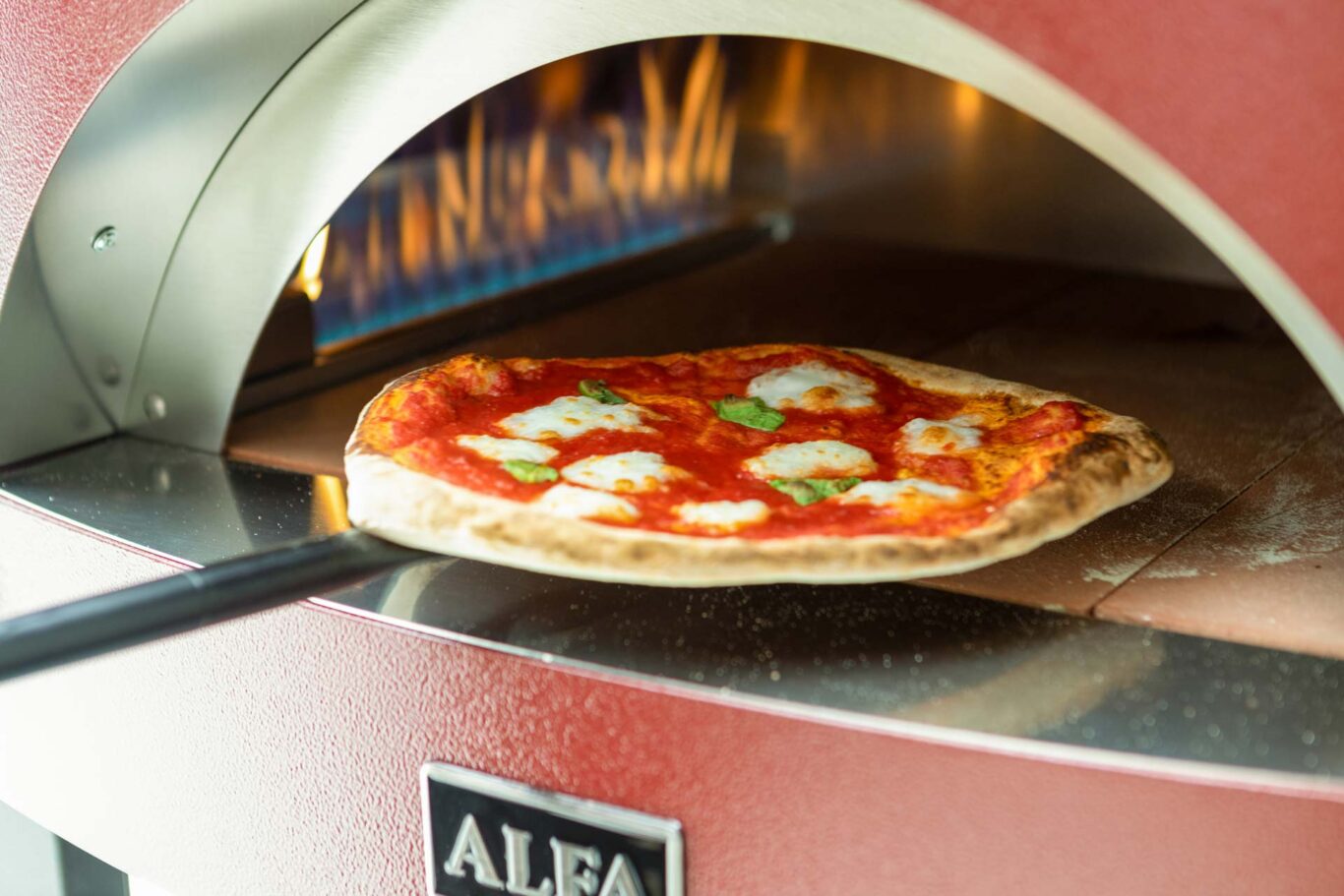 Kulinarischer Genuss im eigenen Garten mit hochwertigen Flammenspiel Pizzaöfen