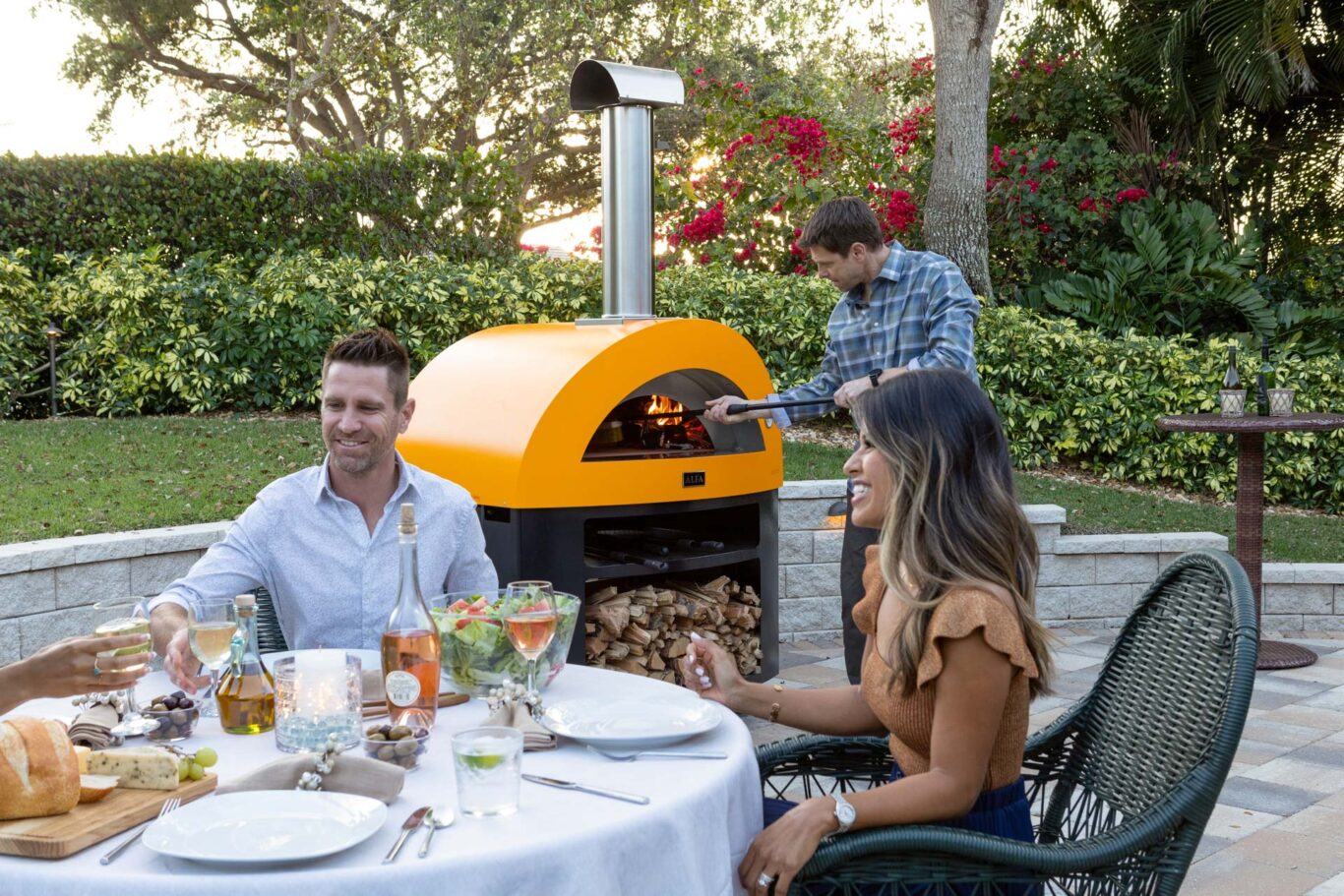 Kulinarischer Genuss im eigenen Garten mit hochwertigen Flammenspiel Pizzaöfen