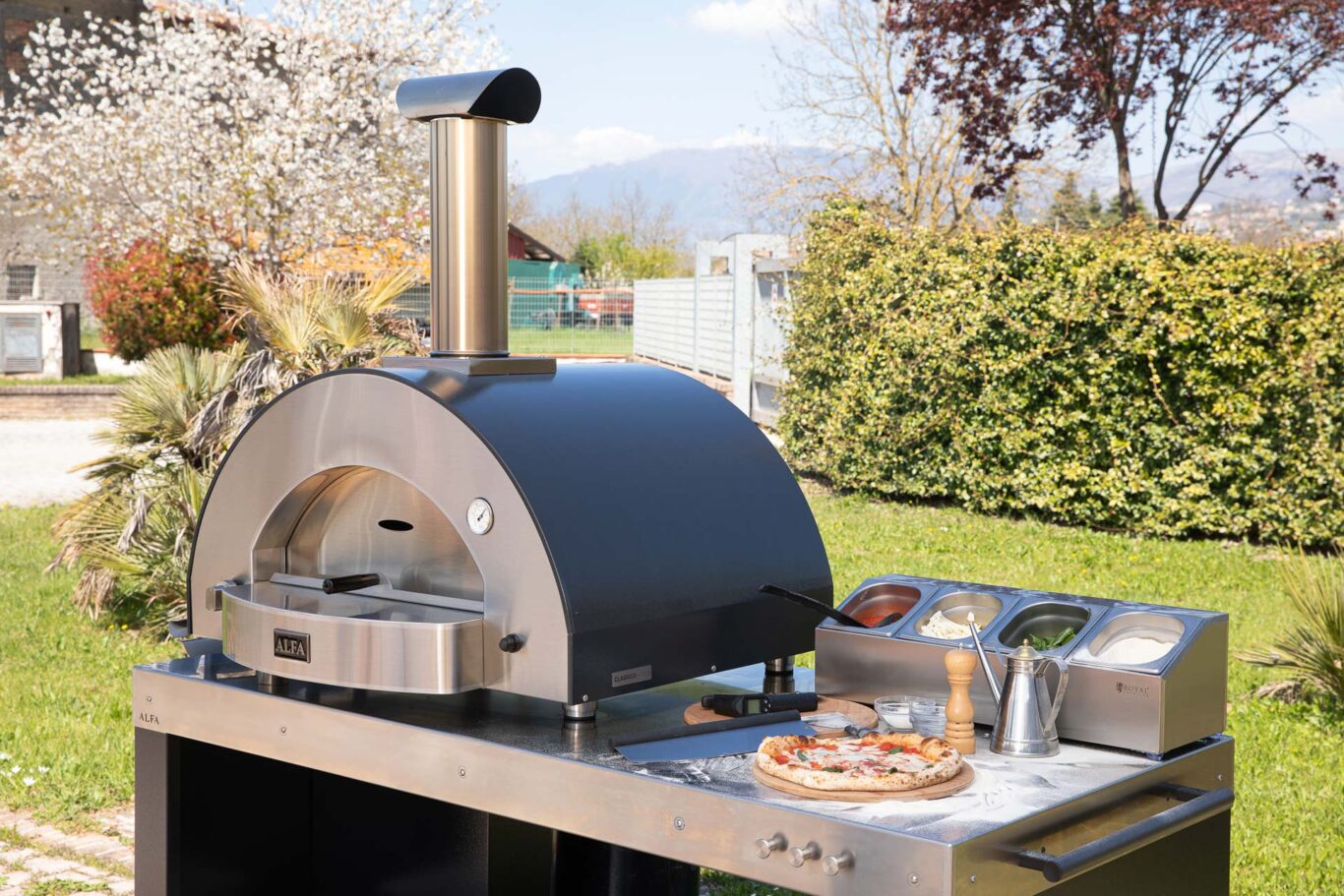 Eigener Pizzaofen für den Garten, Ihre Outdoorküche oder die Terrasse von Flammenspiel Essen