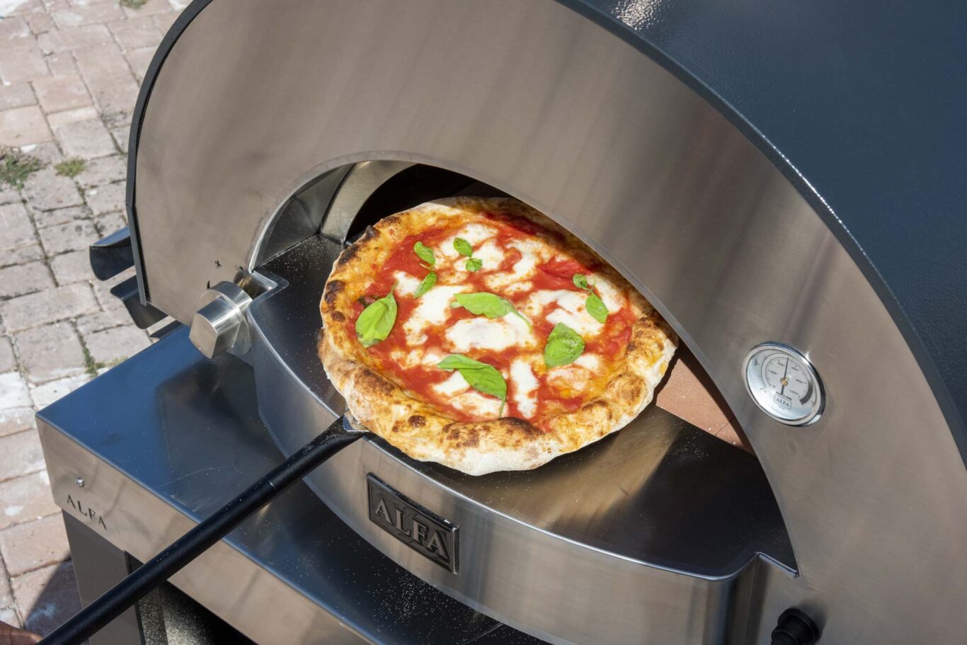 Outdoorkamine, Gartenkamine und Pizzaöfen von Flammenspiel